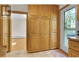 41 QUEEN ANNE CIRCLE - 14