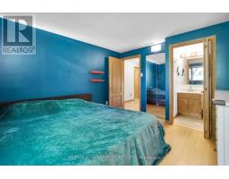 41 QUEEN ANNE CIRCLE - 19