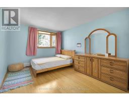 41 QUEEN ANNE CIRCLE - 24