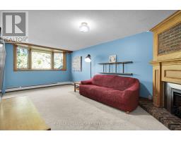 41 QUEEN ANNE CIRCLE - 28