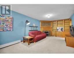 41 QUEEN ANNE CIRCLE - 29