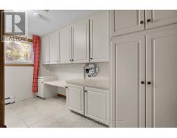 41 QUEEN ANNE CIRCLE - 31