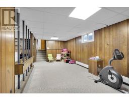 41 QUEEN ANNE CIRCLE - 38