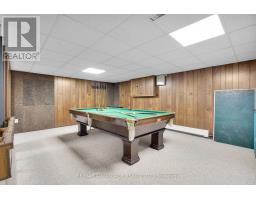41 QUEEN ANNE CIRCLE - 40