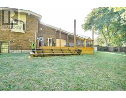 41 QUEEN ANNE CIRCLE - 44