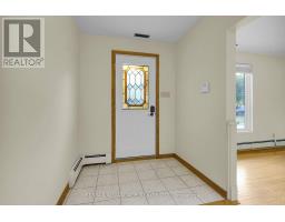 41 QUEEN ANNE CIRCLE - 6