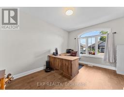 46 COLLINS WAY - 20