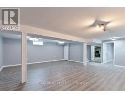 20 FARMINGTON DRIVE - 16