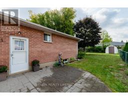 20 FARMINGTON DRIVE - 23