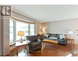 20 FARMINGTON DRIVE - 3