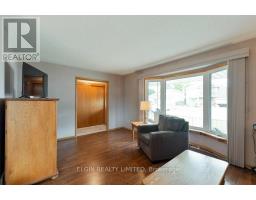 20 FARMINGTON DRIVE - 5