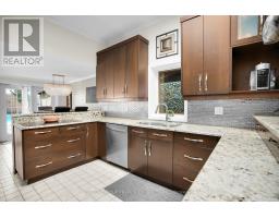 694 COLBORNE STREET - 11