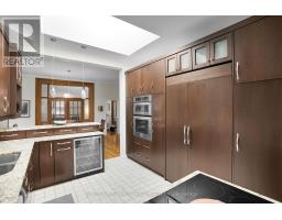 694 COLBORNE STREET - 12