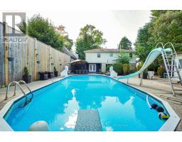 694 COLBORNE STREET - 34