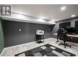 11 EUREKA STREET - 27