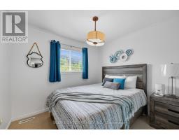5 - 1920 MARCONI BOULEVARD - 36