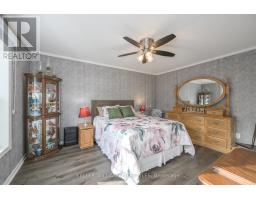 A22 - 4838 SWITZER DRIVE - 27
