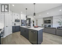 77 - 383 DAVENTRY WAY - 13