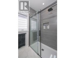 77 - 383 DAVENTRY WAY - 25