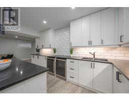 77 - 383 DAVENTRY WAY - 32