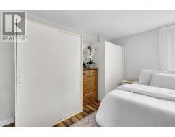 83 JOHN STREET W - 39