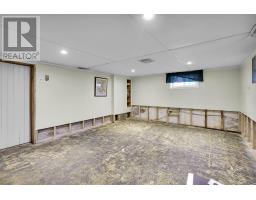 50 HURON STREET W - 27