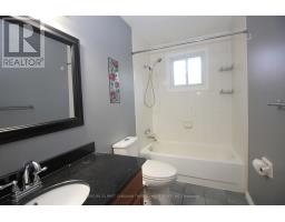 136 LACEY CRESCENT - 22