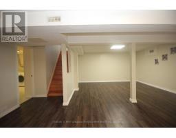 136 LACEY CRESCENT - 27