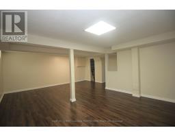 136 LACEY CRESCENT - 31