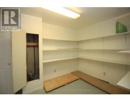 136 LACEY CRESCENT - 35