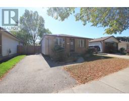 136 LACEY CRESCENT - 6