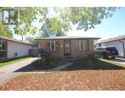 136 LACEY CRESCENT - 7