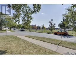 66 LLOYD MANOR CRESCENT - 44