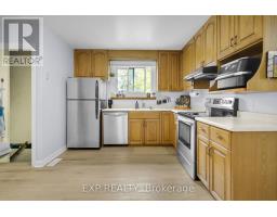 61 LARKSPUR CRESCENT - 10