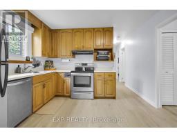 61 LARKSPUR CRESCENT - 12
