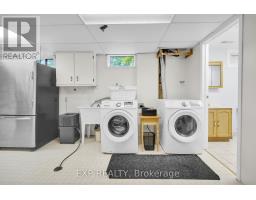 61 LARKSPUR CRESCENT - 22
