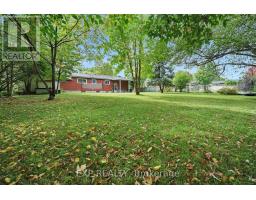 61 LARKSPUR CRESCENT - 24