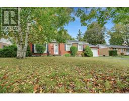 61 LARKSPUR CRESCENT - 26
