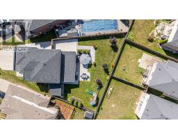 2224 YELLOWBIRCH PLACE - 43