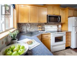 667 DEVONSHIRE AVENUE - 11