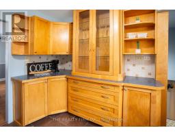 667 DEVONSHIRE AVENUE - 13