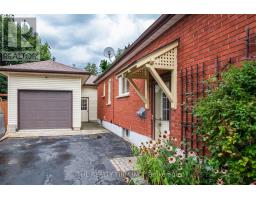 667 DEVONSHIRE AVENUE - 35