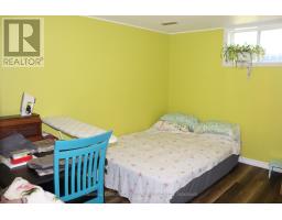 89 MYRTLE STREET N - 11
