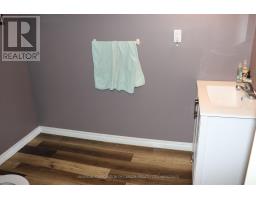 89 MYRTLE STREET N - 12