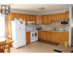 89 MYRTLE STREET N - 3