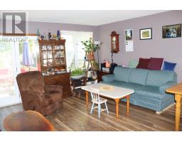 89 MYRTLE STREET N - 5