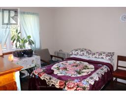 89 MYRTLE STREET N - 9