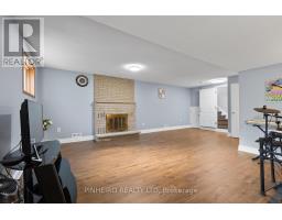 324 CONWAY DRIVE - 18