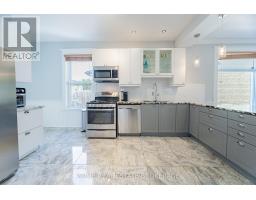 11 BRISCOE STREET E - 14