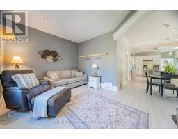 11 BRISCOE STREET E - 19